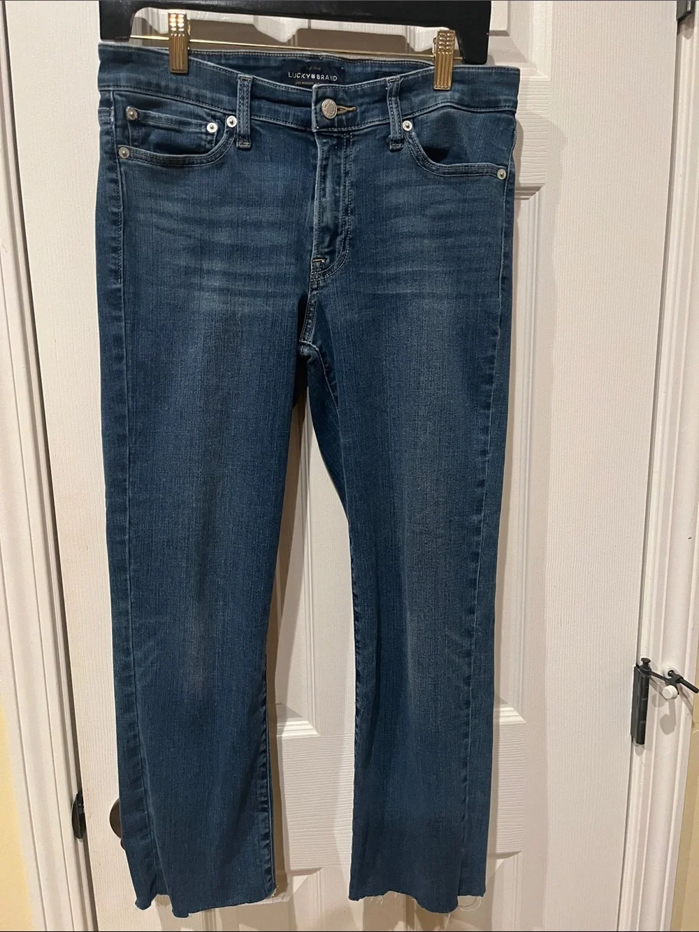 Lucky Brand Women’s Straight Cut Cropped Jeans in Dark Blue Wash
